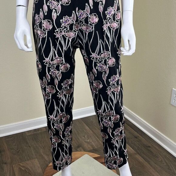 JS Collections Women's Size 6 Floral Embroidered Printed Crepe V-Neck Jumpsuit - Picture 8 of 16